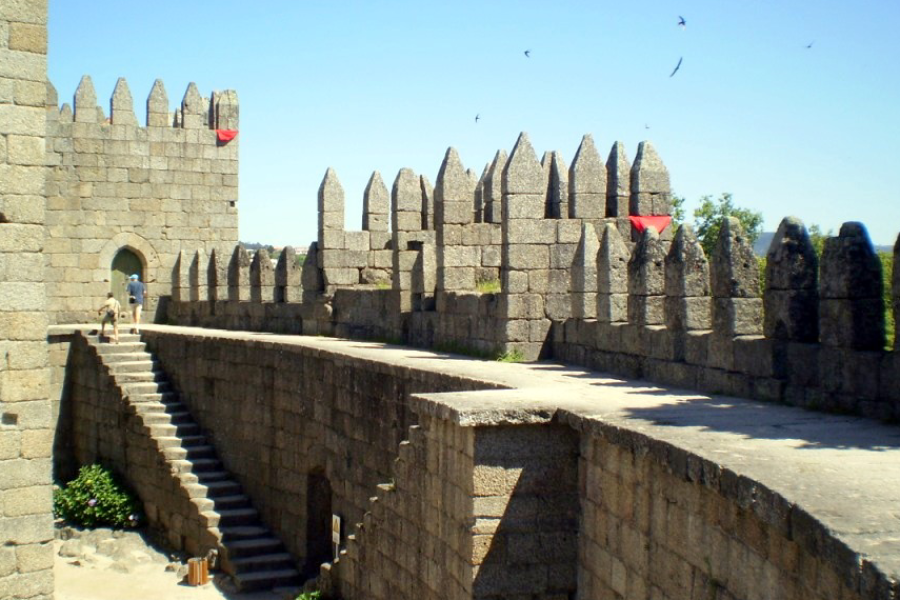 The Authentic Guimarães Experience: Tickets & Local Tasting Included