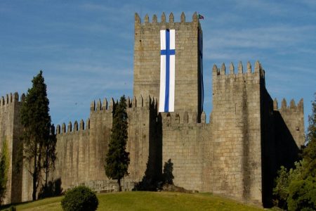 Portugal Medieval Castles Tour: Guimarães, Barcelos & Historic Villages