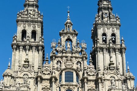 Santiago de Compostela, Valença & Tui — Full-Day from Porto (Lunch & Tastings Included)